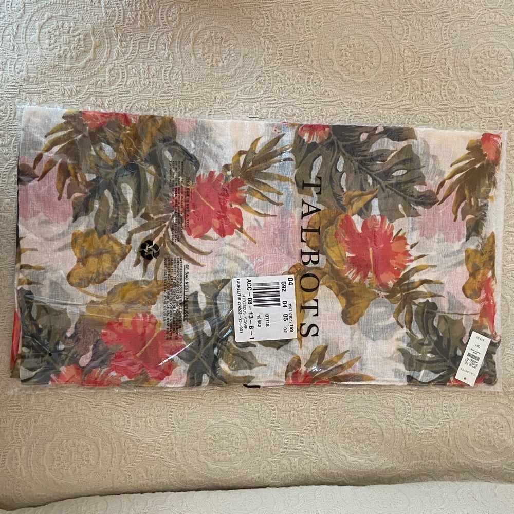 NWT Talbot’s scarf